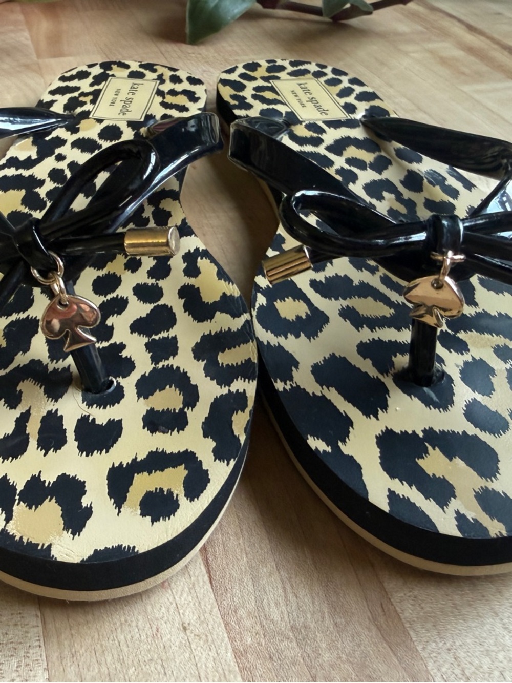 kate spade Leopard Print Flip Flops with Black Bow - Picture 2 of 4